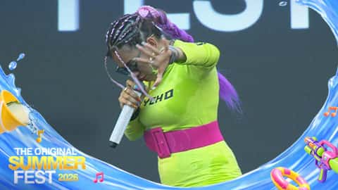 စင်ပေါ်စင်အောက်တစ်ယောက်မကျန်အမုန်းကဲနေပြီ